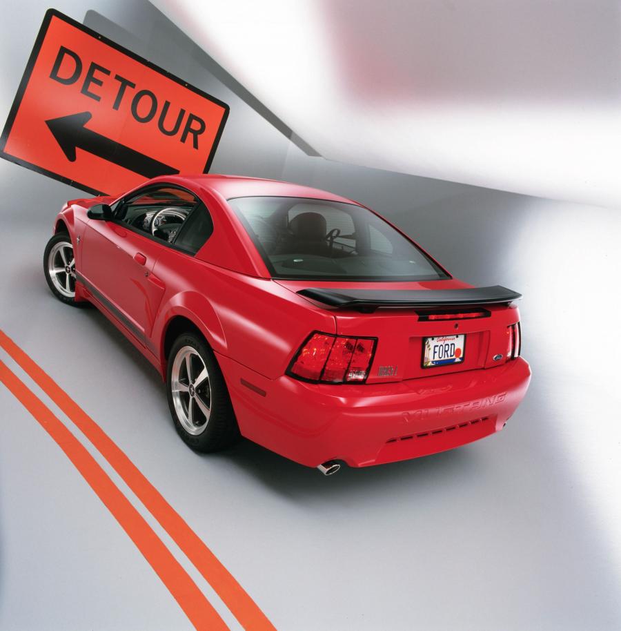  Ford Mustang Mach I 2003 года  (фото 8 из 25)